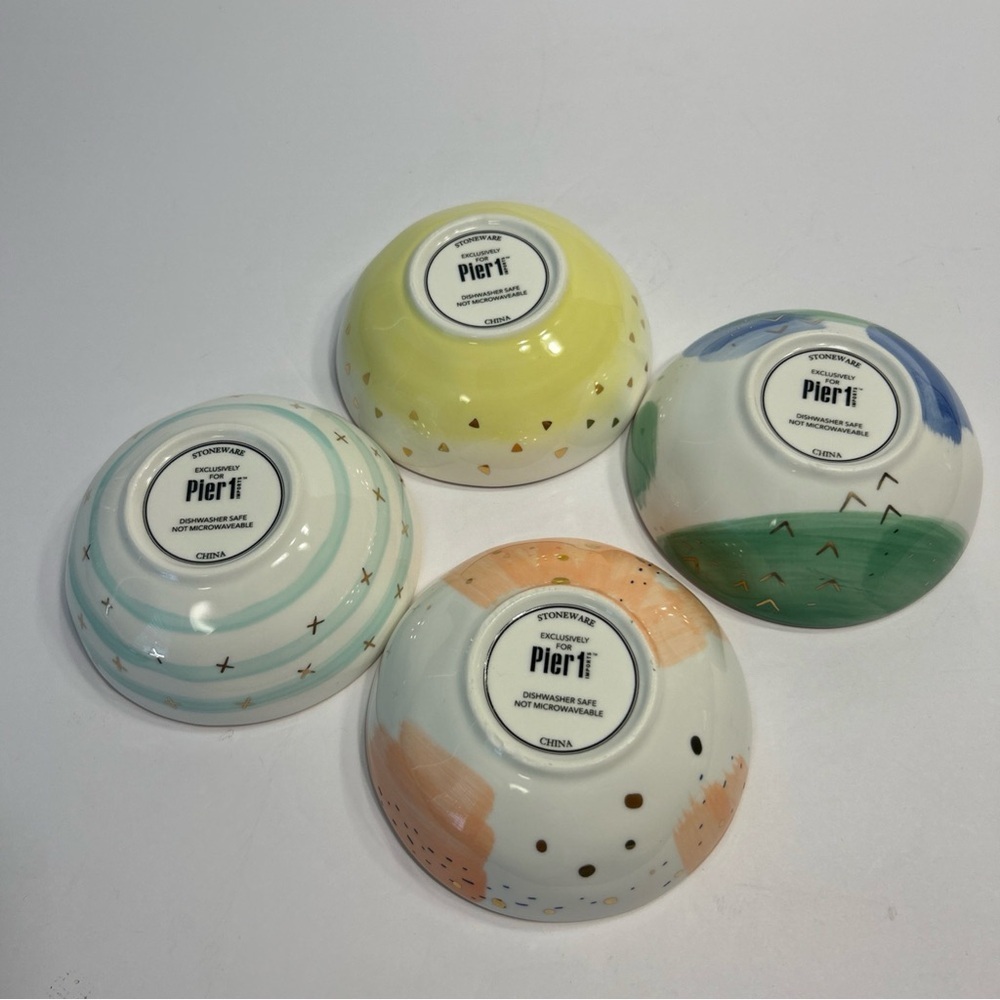 NWT Pier 1 imports Set Of 4 Ice Cream Dessert Sauce Stoneware Ceramic Bowls